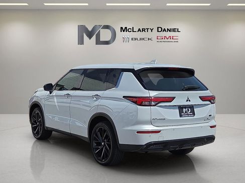 Used 2024 Mitsubishi Outlander SE Black Edition AWD/4WD image 4