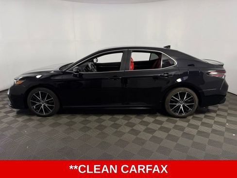 Used 2023 Toyota Camry SE FWD image 5