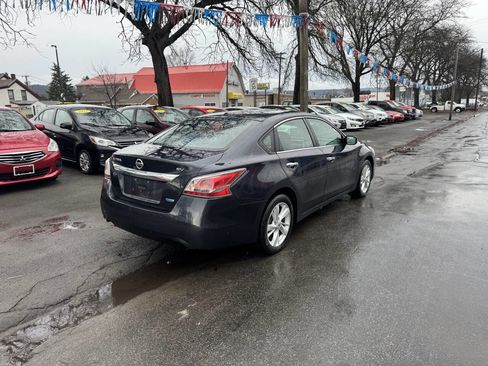 Used 2014 Nissan Altima 2.5 SV image 5
