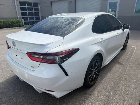 Used 2024 Toyota Camry SE w/ Convenience Package FWD image 2