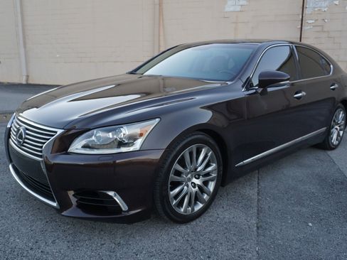 Used 2015 Lexus LS 460 image 4