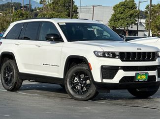 New 2026 Jeep Grand Cherokee 4WD video 2