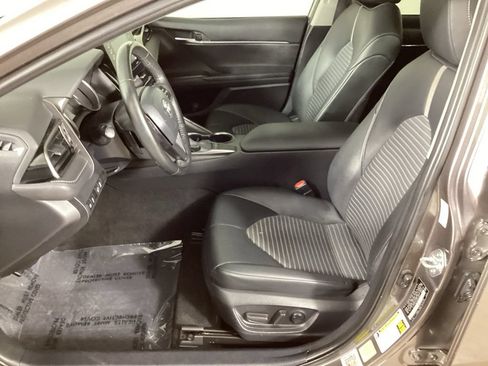 Used 2024 Toyota Camry SE w/ Convenience Package FWD image 10