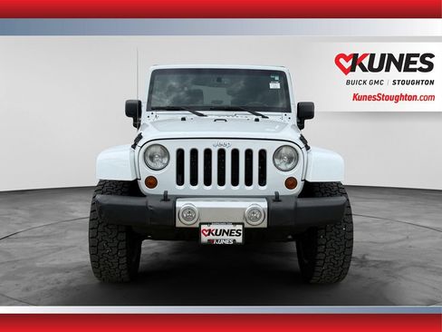 Used 2013 Jeep Wrangler Sahara w/ Dual Top Group AWD/4WD image 2