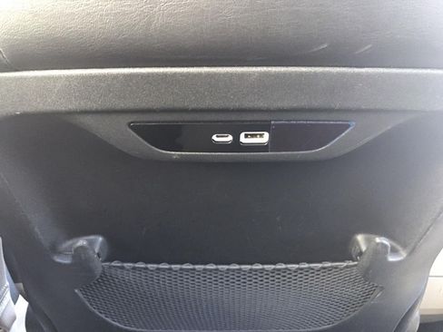 Used 2024 Chrysler Pacifica Touring-L FWD image 42