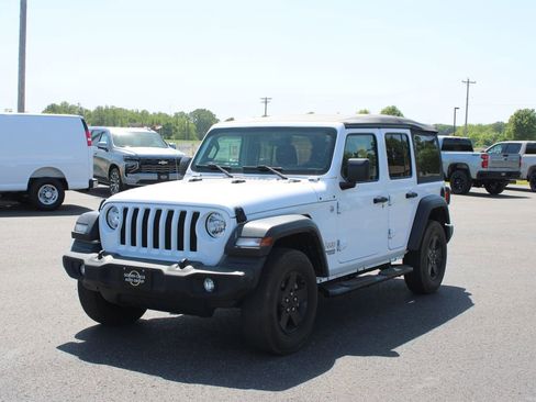 Used 2019 Jeep Wrangler Unlimited Sport S AWD/4WD image 4
