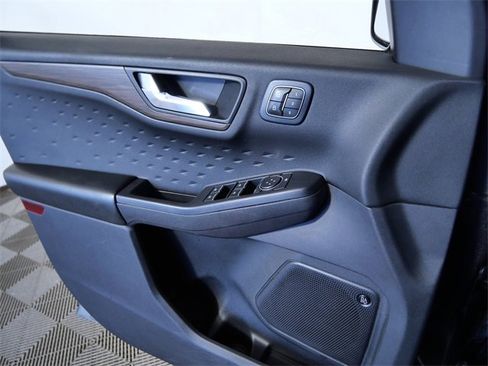 Certified 2020 Ford Escape Titanium image 26