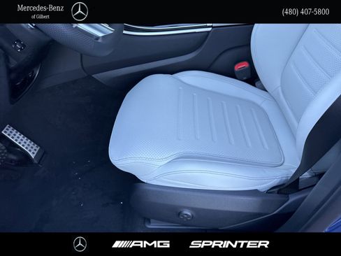 New 2025 Mercedes-Benz GLC 300 4MATIC image 13