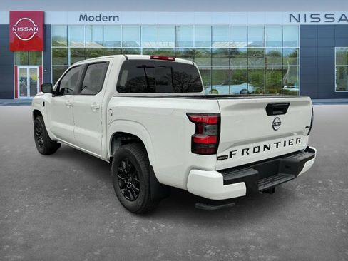 New 2026 Nissan Frontier SV image 2