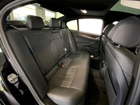 Used 2021 BMW 540i w/ M Sport Package image 27