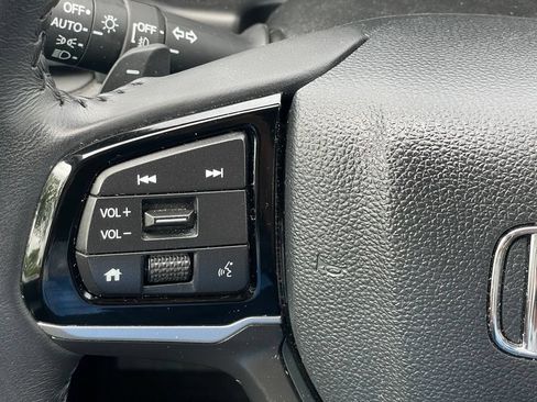 Certified 2025 Honda Odyssey EX-L image 15