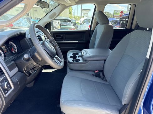 Used 2018 RAM 1500 Express RWD image 9
