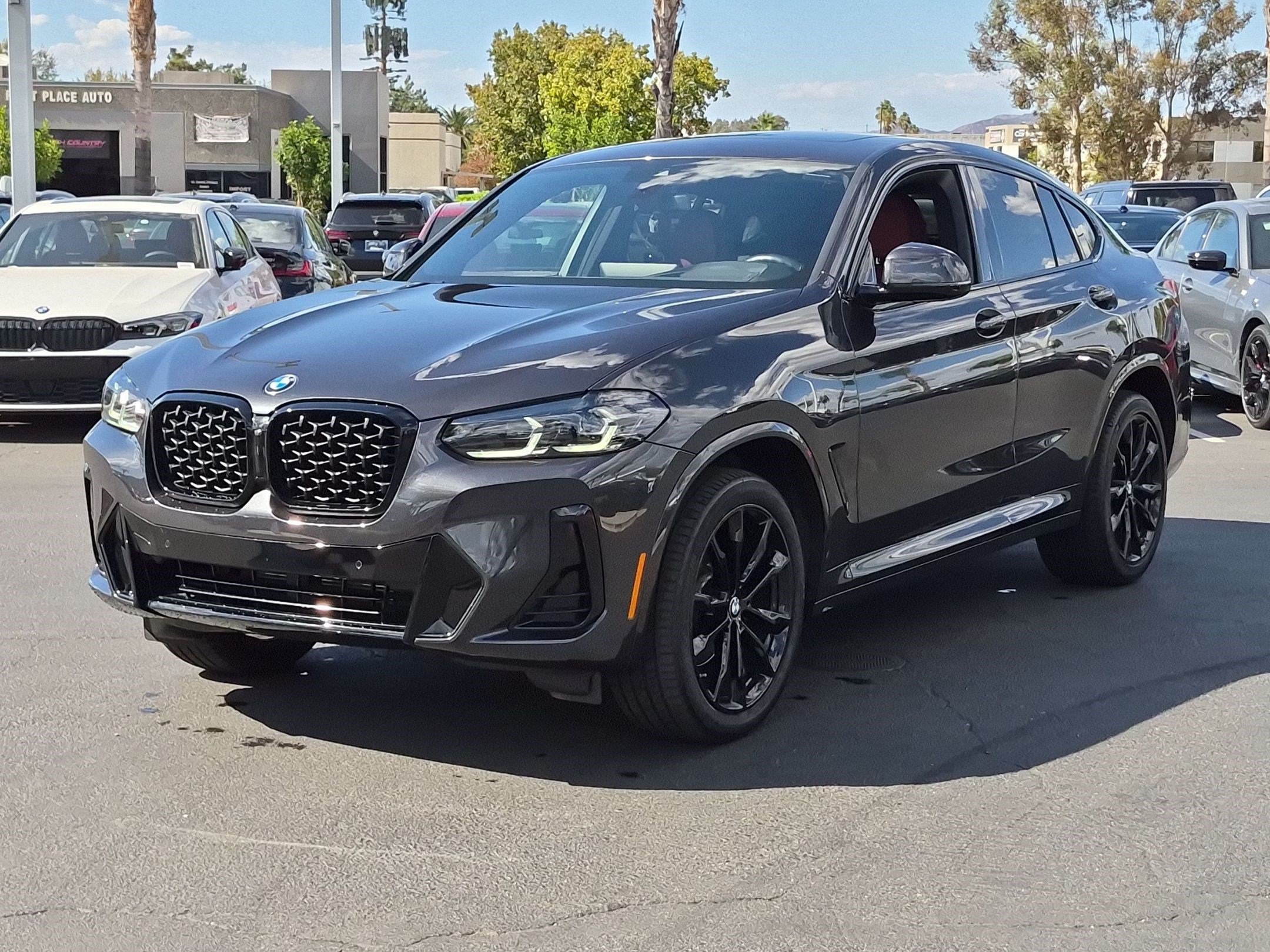 Used 2025 BMW X4 xDrive30i w/ Premium Package AWD/4WD image 5