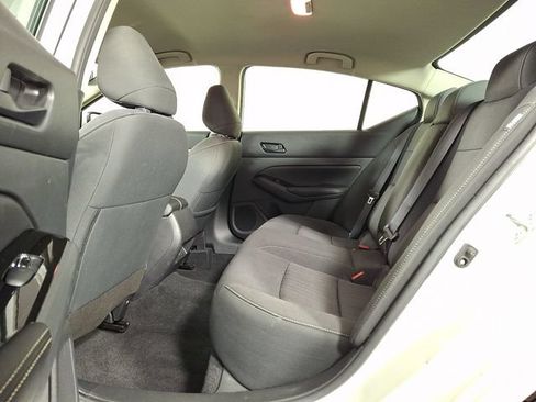 Used 2023 Nissan Altima 2.5 SV AWD/4WD image 13