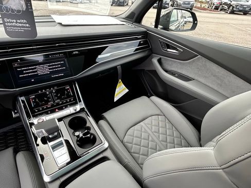 New 2026 Audi SQ7 Premium Plus image 11