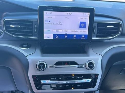Certified 2022 Ford Explorer XLT w/ Equipment Group 202A AWD/4WD image 22