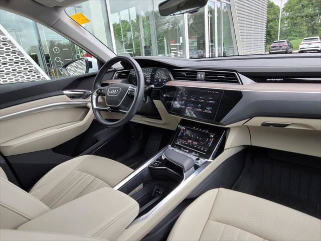 Certified 2024 Audi Q8 e-tron Premium Plus w/ Premium Plus Package AWD/4WD image 21