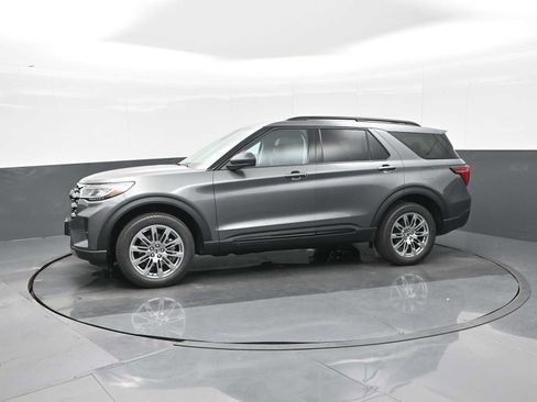New 2026 Ford Explorer Active w/ Active Comfort Package image 4