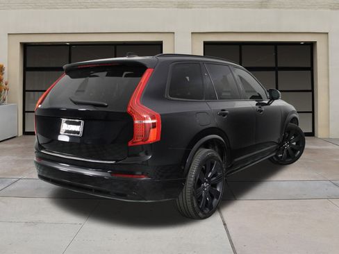 Certified 2024 Volvo XC90 T8 Plus w/ Protection Package Premier image 4