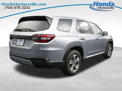 Used 2025 Honda Pilot EX-L image 8