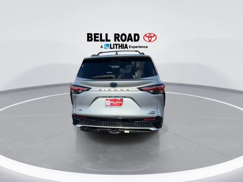 Certified 2023 Toyota Sienna XSE image 7