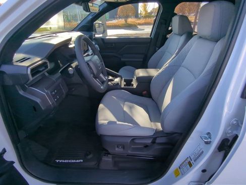 Certified 2025 Toyota Tacoma SR5 image 8