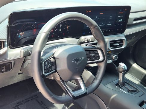 Used 2025 Ford Mustang GT Premium RWD image 11