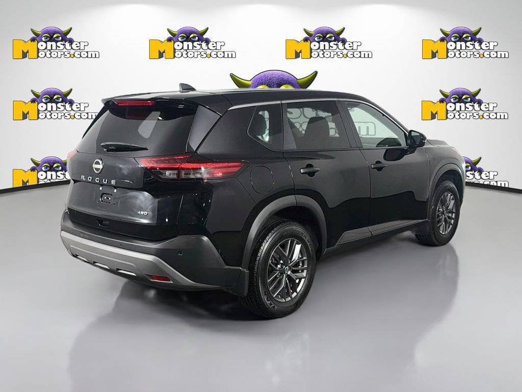 Used 2023 Nissan Rogue S AWD/4WD image 5