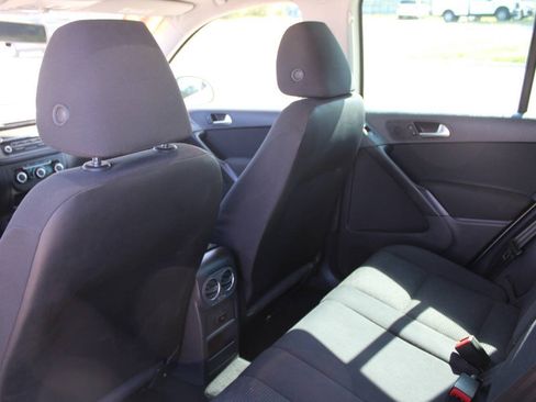 Used 2012 Volkswagen Tiguan S FWD image 16