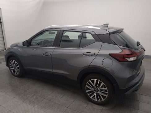 Used 2023 Nissan Kicks SV FWD image 3