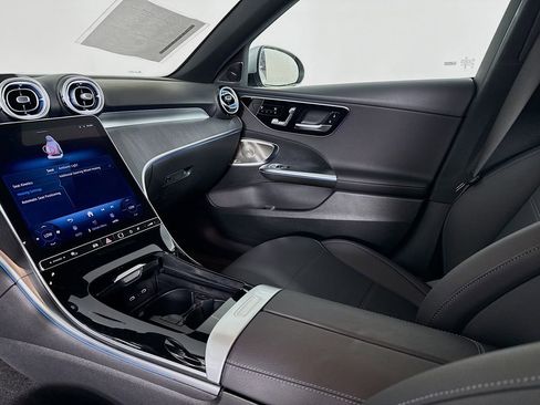 Used 2025 Mercedes-Benz C 300 4MATIC Sedan image 24