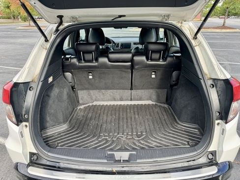 Used 2020 Honda HR-V Sport image 17