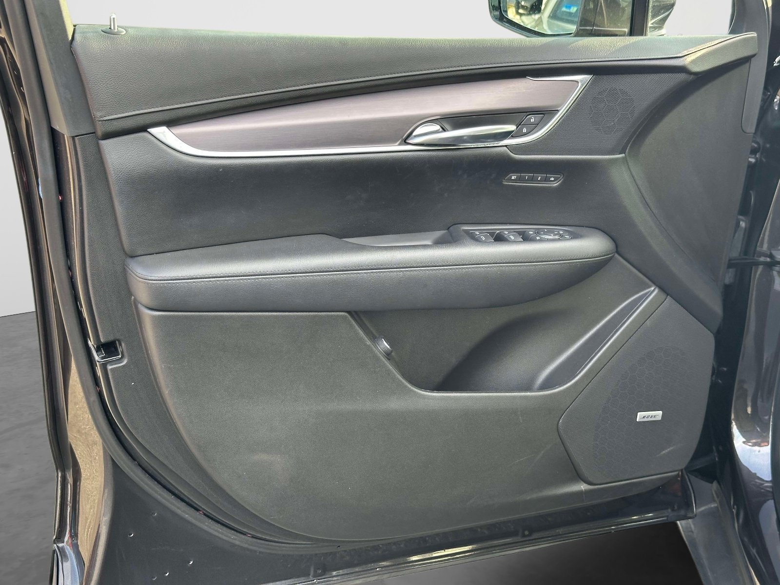 Used 2018 Cadillac XT5 Luxury AWD/4WD image 16