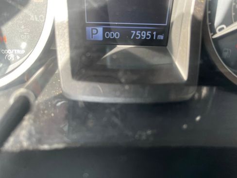 Used 2019 Toyota Tacoma TRD Off-Road image 11