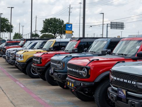 Used 2023 Ford Bronco Wildtrak image 37