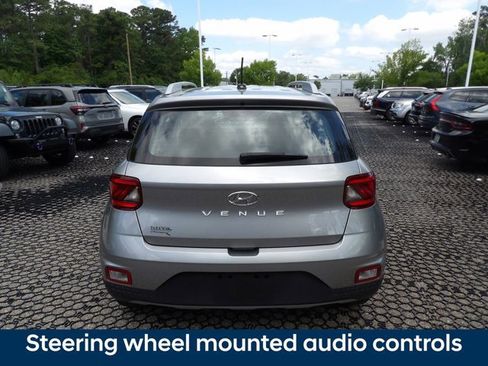 Used 2023 Hyundai Venue SEL w/ Cargo Package FWD image 8