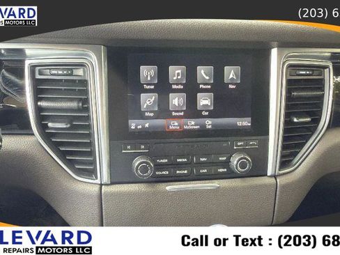 Used 2017 Porsche Macan S image 17