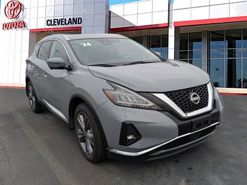 Used 2024 Nissan Murano Platinum w/ Cargo Package image 2