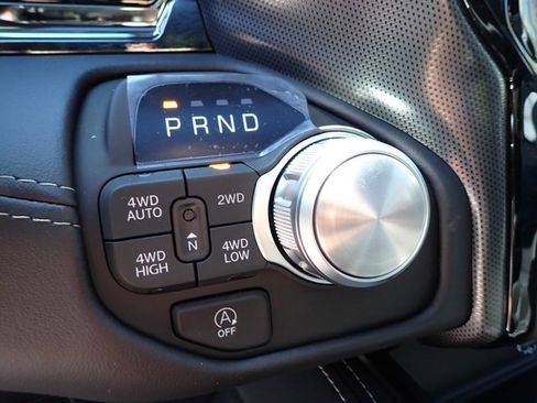 New 2025 RAM 1500 Limited w/ Trailer Tow Group image 17