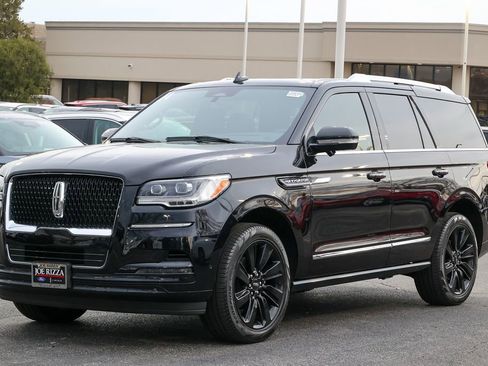 Used 2024 Lincoln Navigator Reserve image 27