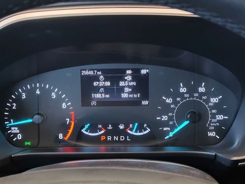 Used 2022 Ford Escape SE w/ SE Sport Appearance Package image 20