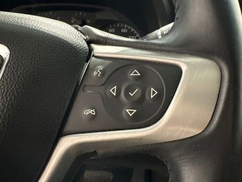 Used 2018 GMC Acadia SLE FWD image 24