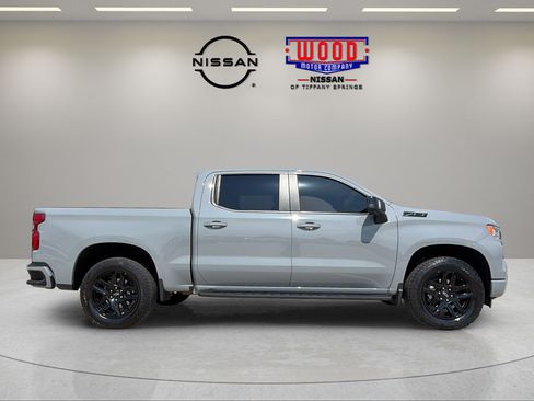 Used 2025 Chevrolet Silverado 1500 RST AWD/4WD image 2