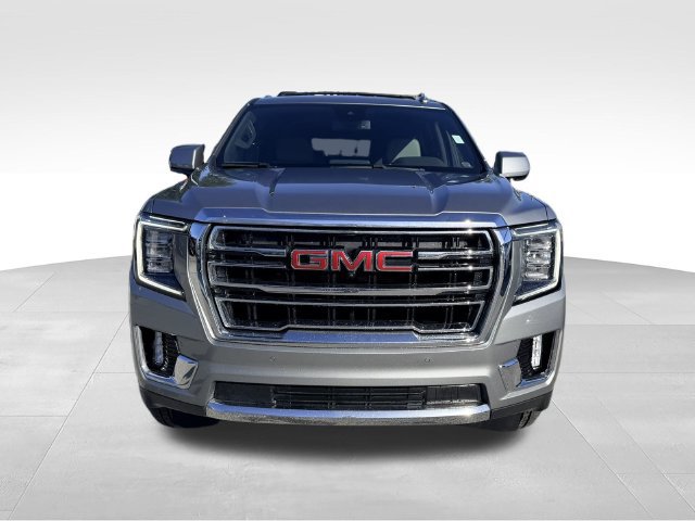 Used 2023 GMC Yukon XL SLT w/ SLT Luxury Package AWD/4WD image 2