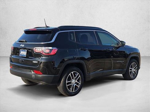 Used 2018 Jeep Compass Latitude w/ Popular Equipment Group FWD image 5