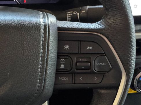 Used 2025 Toyota Tacoma Limited AWD/4WD image 51