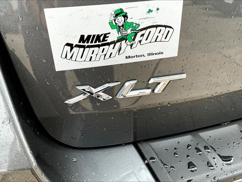 Used 2022 Ford Explorer XLT w/ Equipment Group 202A image 8