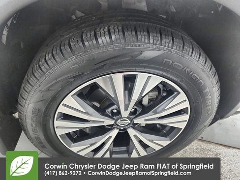 Used 2021 Nissan Rogue SV image 33