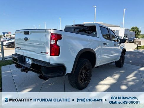 Used 2023 Chevrolet Silverado 1500 ZR2 w/ Technology Package AWD/4WD image 17