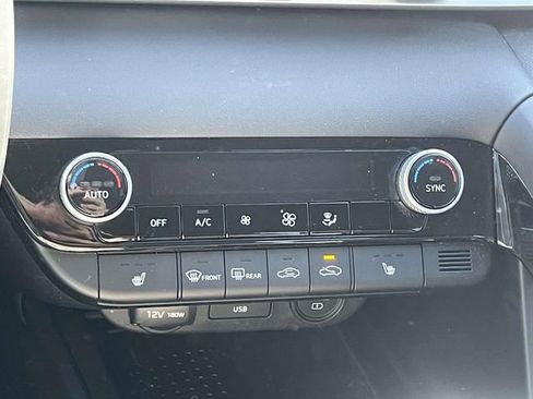 Used 2021 Hyundai Elantra SEL w/ Convenience Package image 19